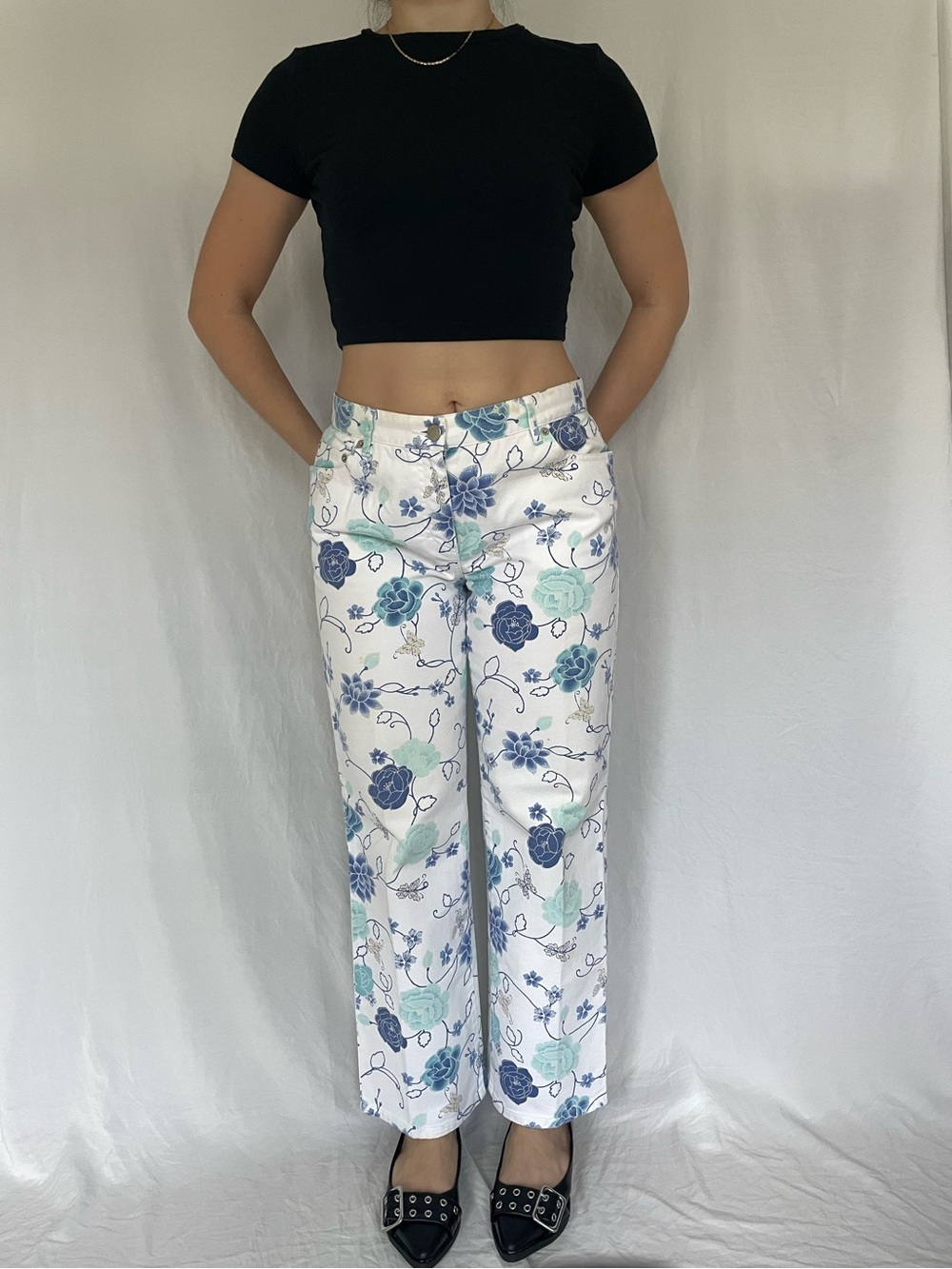 Ann Taylor White Straight-Leg Pants with Blue Floral Print